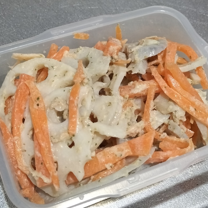 レンジで簡単作り置き♪蓮根と人参のツナマヨ和え